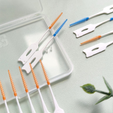 ​How to Use Interdental Brushes Effectively for Cleaner Teeth?